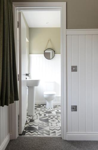 The Litton - image 7