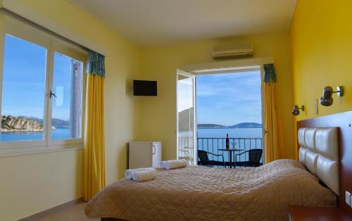2 twin beds