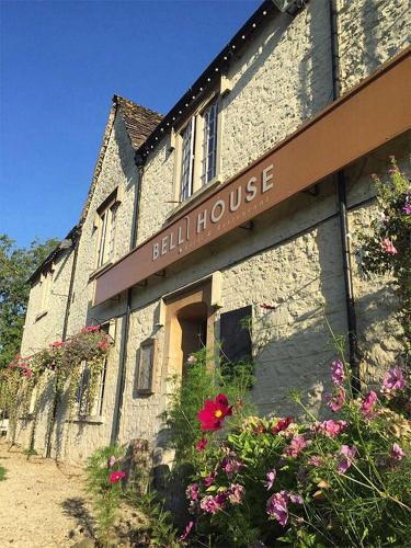 The Bell House - Hotel - Sutton Benger