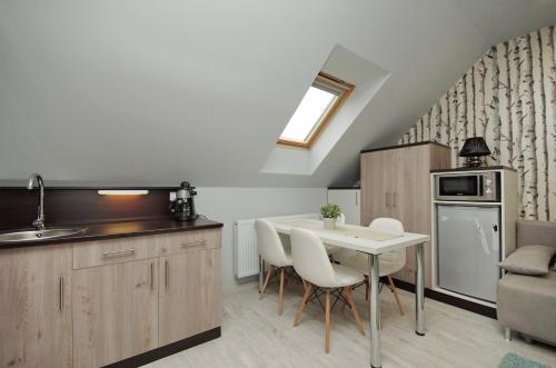 Kitchen, 4 ASZ Deluxe Apartman in Ovaros
