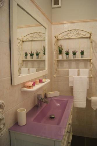Bathroom, Residenza i Ciclamini in Castel di Leva