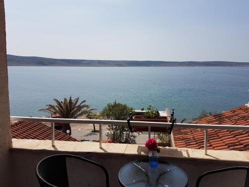 Bed and Breakfast MIRAMAR – Starigrad-Paklenica, VA