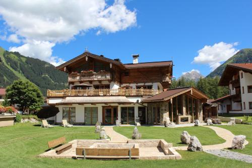 Accommodation in Holzgau