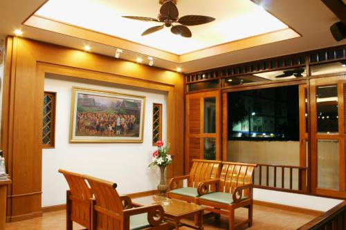 サンビュー プレイス