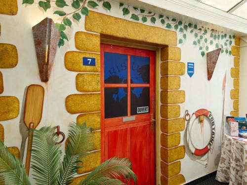 Logis Hôtel Fontaine - image 12