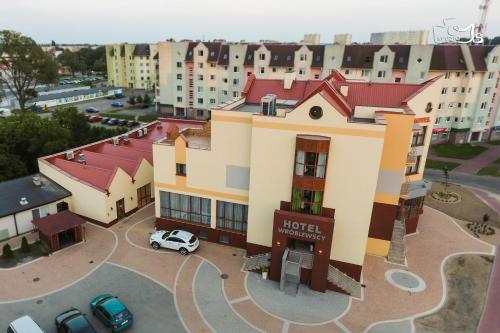 Зовнішній вигляд готелю, Hotel Wroblewscy in Серадз
