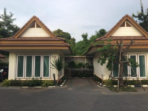 Baan Dara Resort in Saraburi