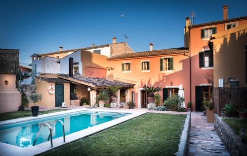 Petit Hotel Alaro 3