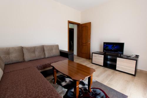 Moonlight Apartments - image 3