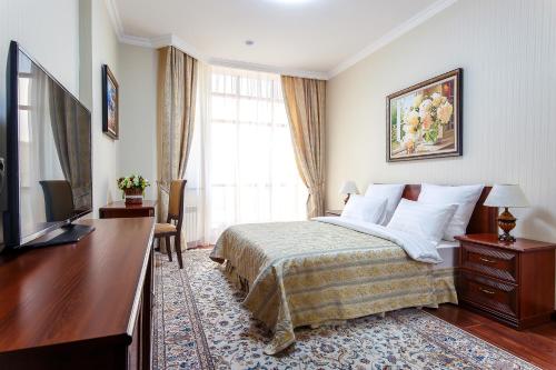 Alanda Hotel