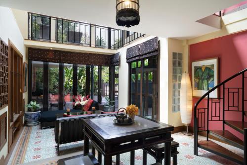 Chakrabongse Villas