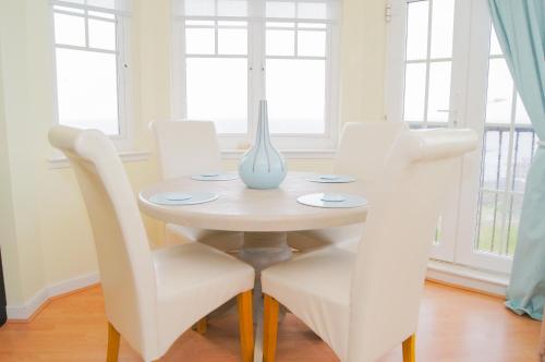 Instalaciones, Wood Court, Troon in Troon