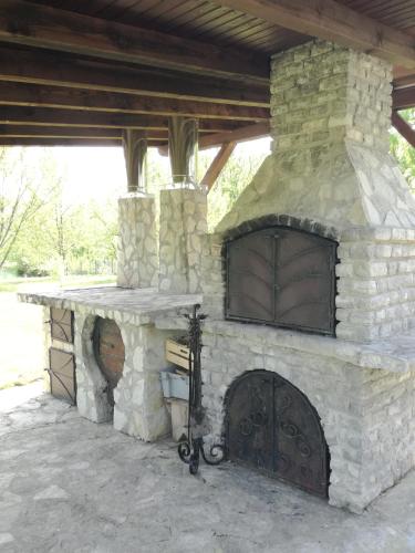 Mila Holiday Home - image 6