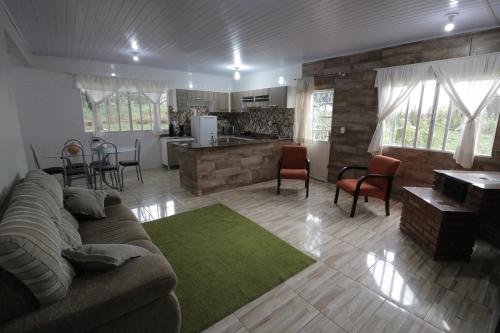 Iekārtas, O Rancho in Palmitinho