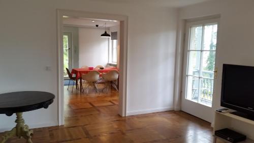 Villa im Park Wachwitzgrund - Große Ferienwohnung in EG der Villa, Drezno (zdjęcie 9)