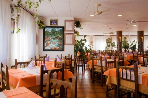 Hotel Castillo d'Acher - image 13
