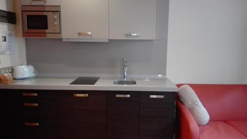 Cocina, Apartamentos Santana in Llanes