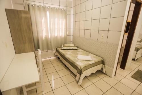 3 twin beds