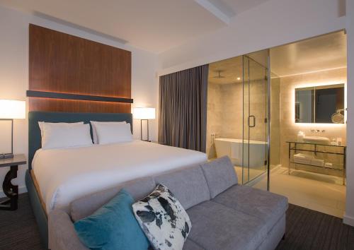Andaz San Diego, by Hyatt Room Type - Cabana Suite