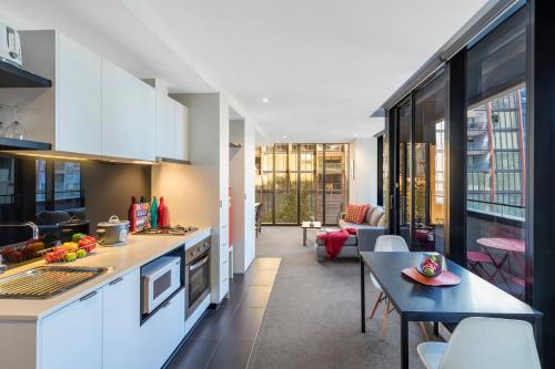 Aura on Flinders Serviced Apartments