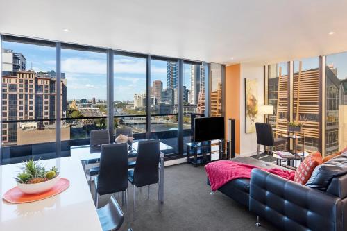 Aura on Flinders Serviced Apartments