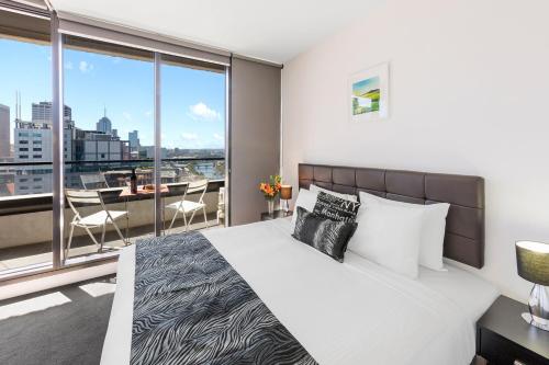 Aura on Flinders Serviced Apartments