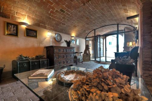 Фойє, Antica Dimora Leones in Палая