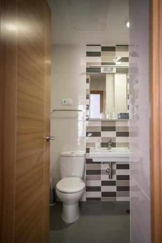 Hostal Carracedo - main image