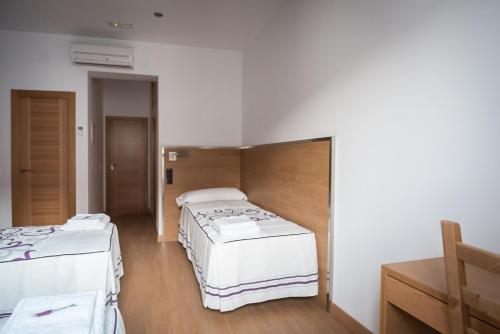 Hostal Carracedo - image 9