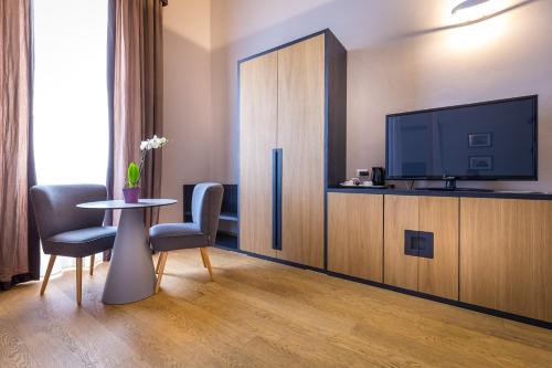 Junior Suite with River View image 5