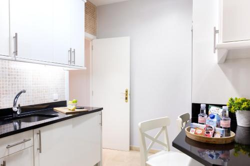 Carretas Apartments - image 11
