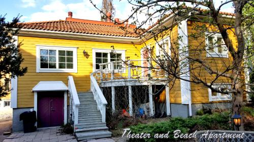 Theater and Beach Apartment