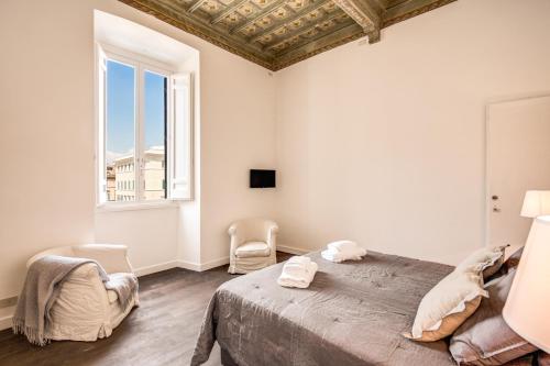 Piazza Farnese exclusive view 2 bedroom en suite - image 7