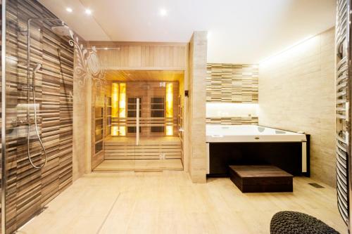 NV Luxury Suites & Spa - main image