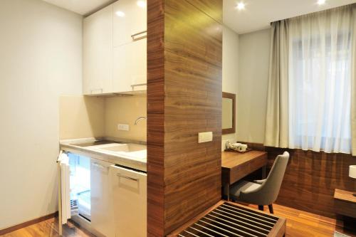 NV Luxury Suites & Spa - image 8