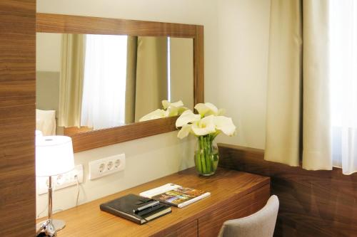NV Luxury Suites & Spa - image 2