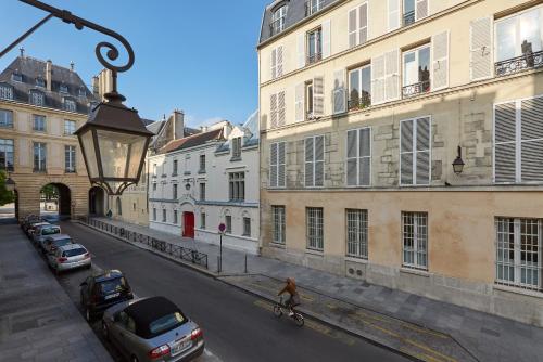 Le Pavillon de la Reine & Spa - main image