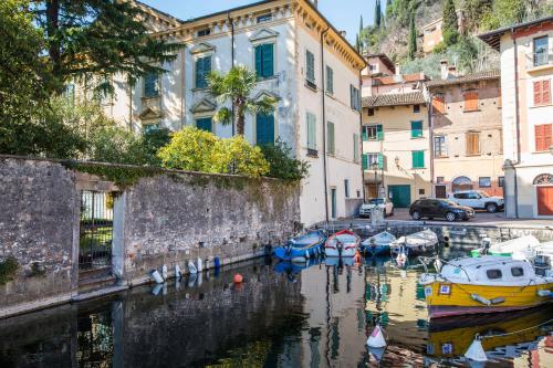  Le Camerine Apartment Water Front in Toscolano-Maderno