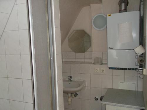 2 bedrooms, 5 beds