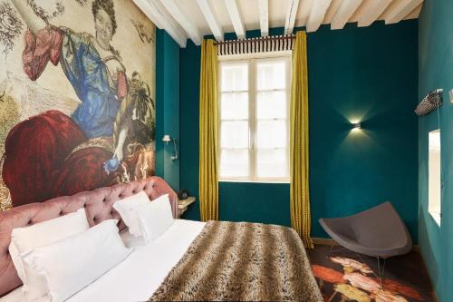 Hotel du Petit Moulin Paris