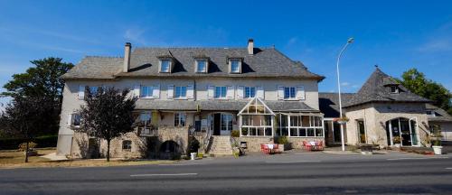 B&B Goulles - Logis Hotel Le Relais du Teulet - Bed and Breakfast Goulles