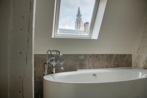 Y & L Villa Antwerp – Antwerp, DC