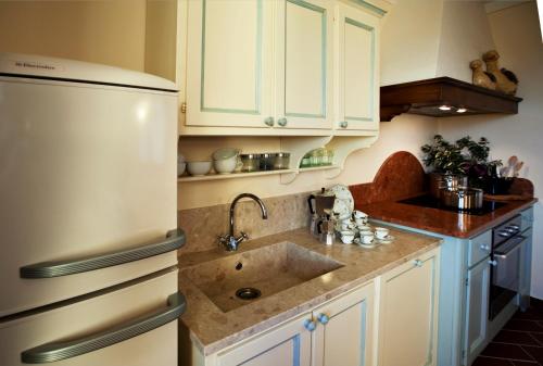 2 bedrooms, 4 beds