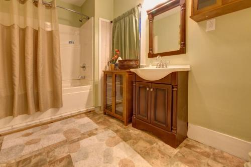 4 bedrooms, 6 beds