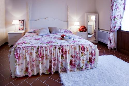 2 bedrooms, 4 beds