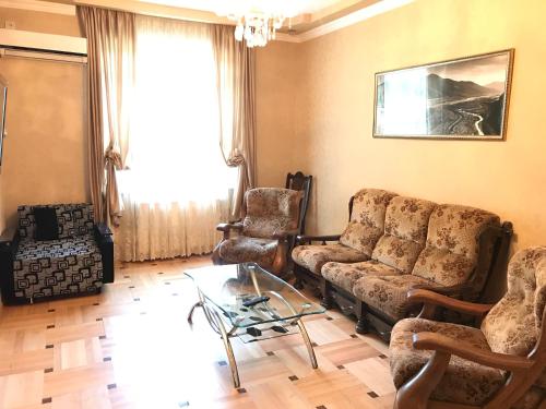 IO Apartment