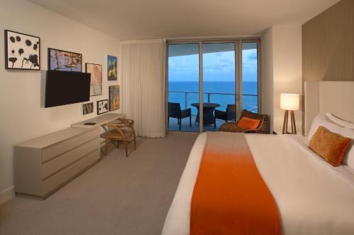 Hyde Resort & Residences image 33