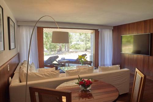 1 king bed, 2 twin beds