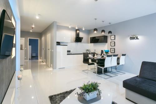 One-Bedroom Apartment (5 Adults) image 3