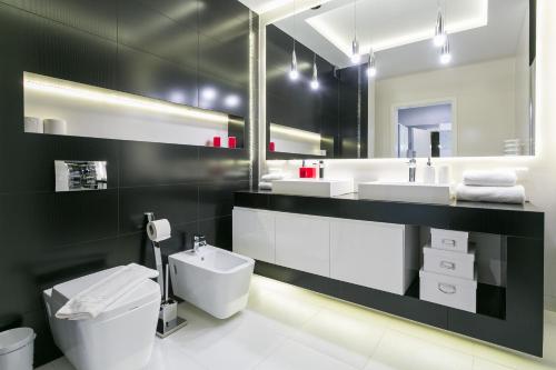 One-Bedroom Apartment (5 Adults) image 9